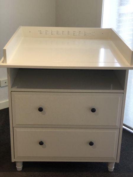 IKEA Hemnes Drawers with Removeable Change Table top