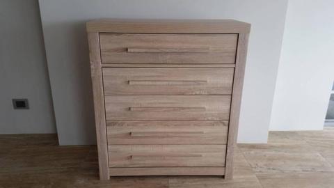 Contemporary 5 Drawer Chest - BRAND NEW