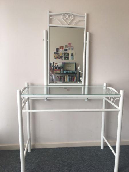 Dressing table glass