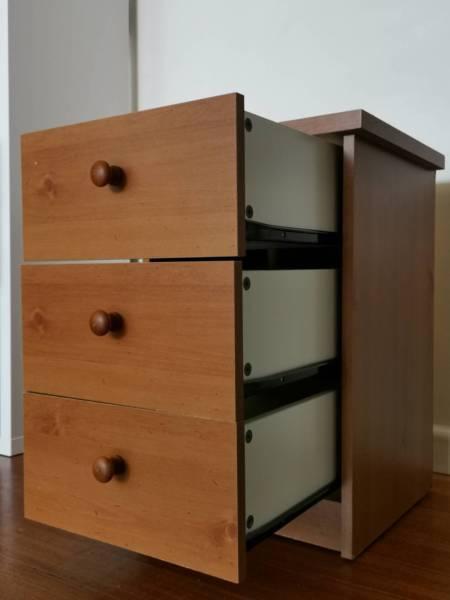 Chest of 3 drawers 40 D X 42 W X 62.5 H