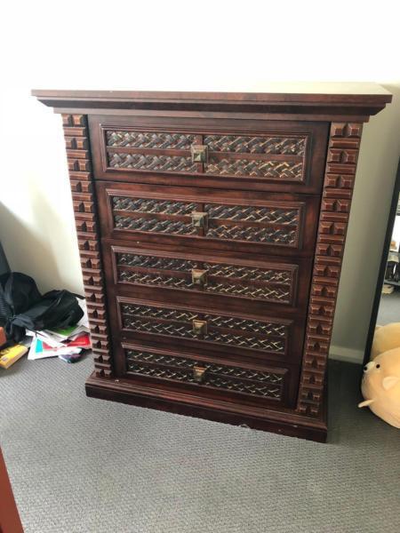 Tallboy / Chest of drawers, great condition