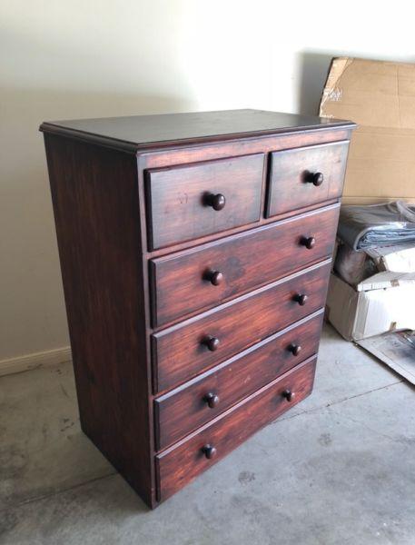 Pine Bedroom Chest of 6-Drawers