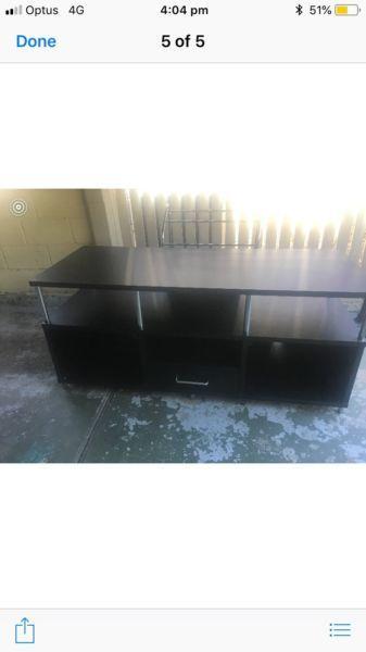 Great Condition TV unit $100 ono