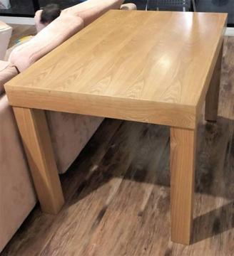 Solid wood table 80cmx120 cm in excellent conditon