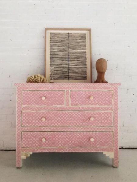 BRAND NEW - 4 Drawer Bone Inlay Unit in Pink Fishscale Design