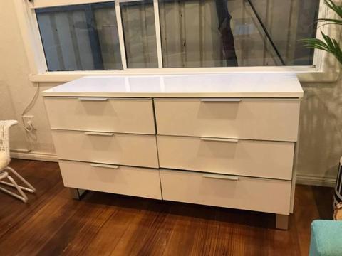 6 Drawer dressing chest pick up in Maidstone, Delivery available