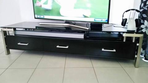 Entertainment/TV cabinet in great condition