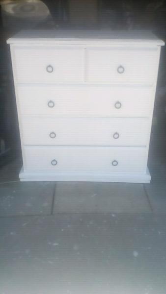Chest of drawers pine