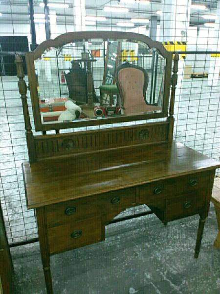 Antique Victorian Dressing Table with large mirror