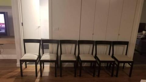 Dining Table and 6 Chairs For sale!