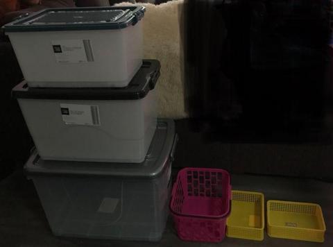 3 Storage container and 3 storage bucket