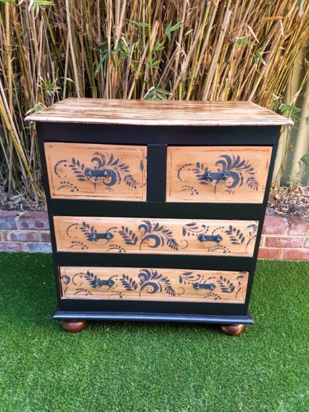 Chest of drawers!