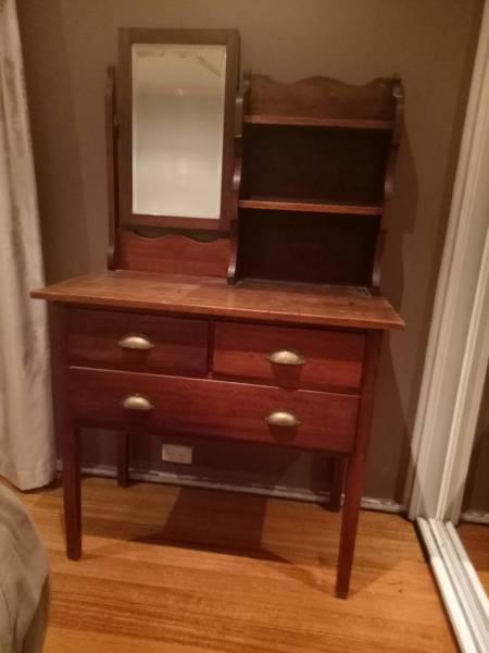 Antique wooden dressing table w/ mirror