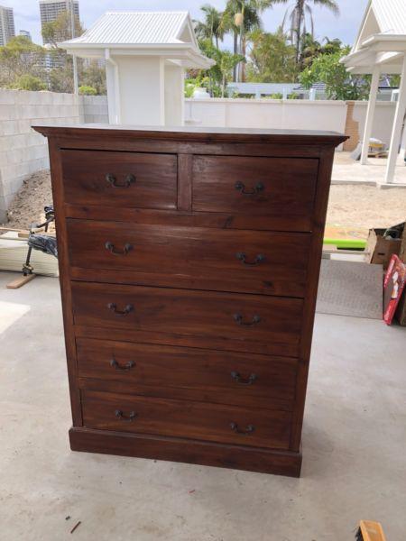 Large hardwood tallboy six drawers very good condition
