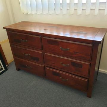 Chester draws and bed side draw set and coffee table