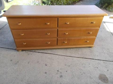 Davis Furniture Timber Chest of Drawers Dresser Sideboard Cabinet