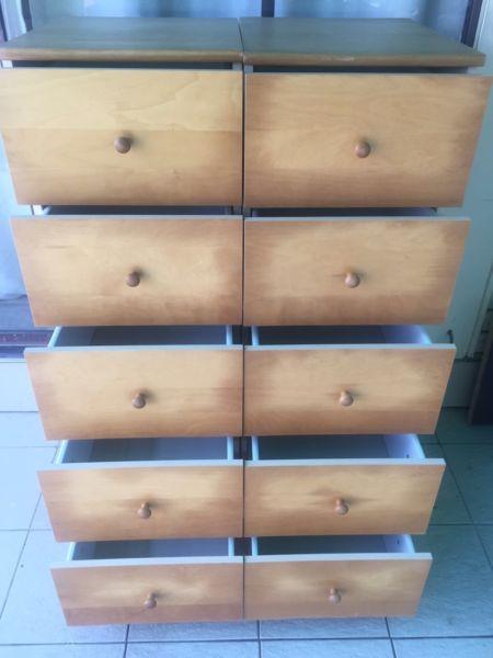 2 x drawers, good condition W40xD48xH123, $80, free delivery