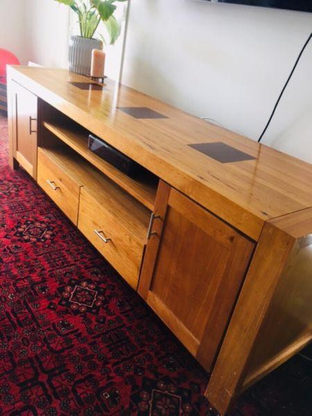 Large beautiful solid timber tv unit television cabinet