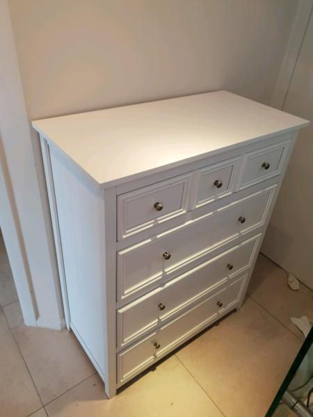 White wood dresser