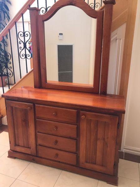 Solid timber dressing table