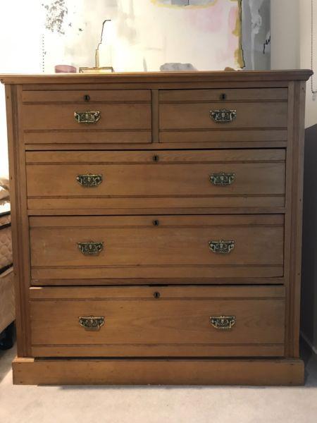 Chest of Drawers - Vintage