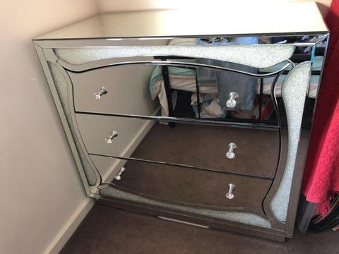 Chest of draws - Mirrored Glass