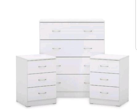 Chest of drawers & Dresser