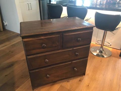 Chest of bedroom drawers