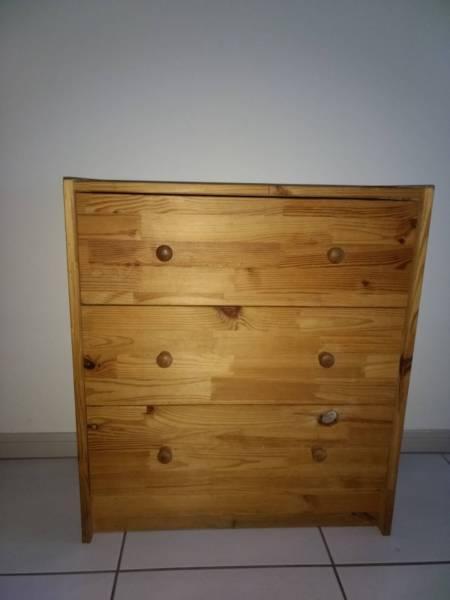 Pine chest of 3 drawers/filling cabinet