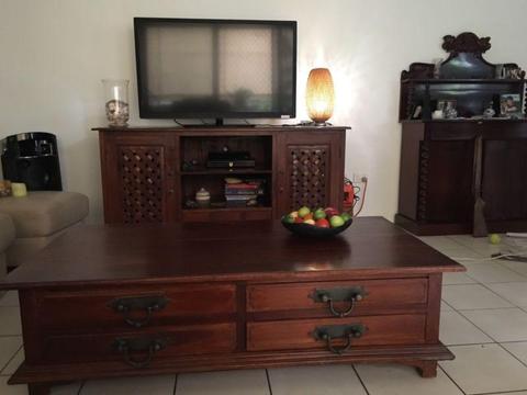 Samsara Set Tv Cabinet plus Coffee Table