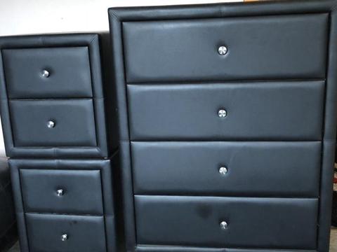 Chest of Drawers/ Tallboy