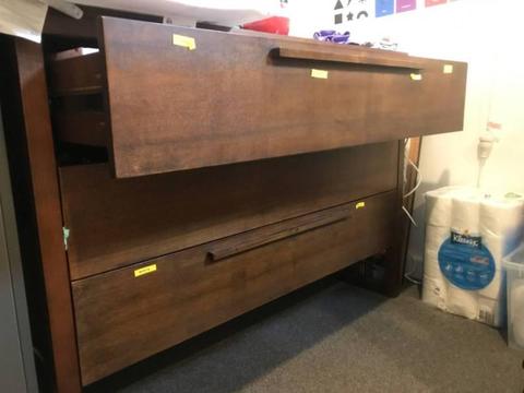 FREE chest of drawers (first drawer is faulty)