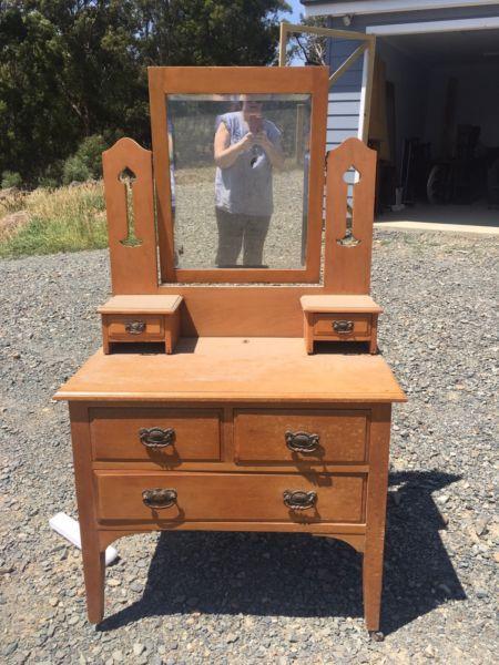 Wooden dressing table