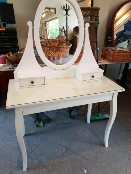 Ikea hemnes dressing table with mirror