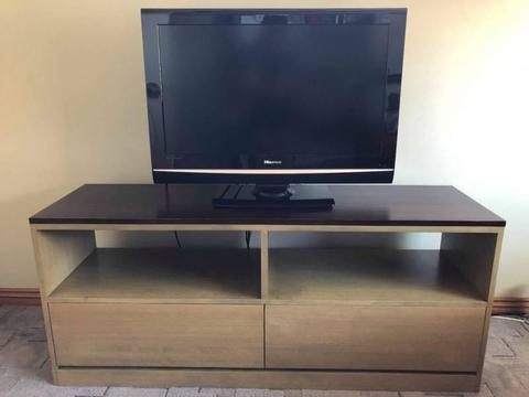 TV/DVD/GAMING CONSOLE TIMBER UNIT