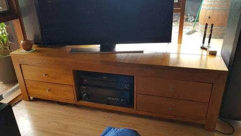 TV cabinet and Buffet unit in pristine condition