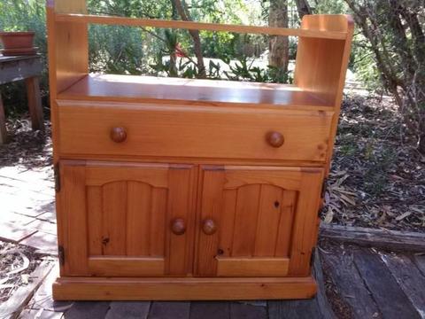 Pine TV Cabinet in Very Good Condition