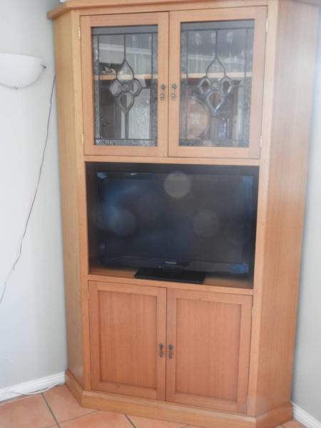 TV Cabinet with stained glass