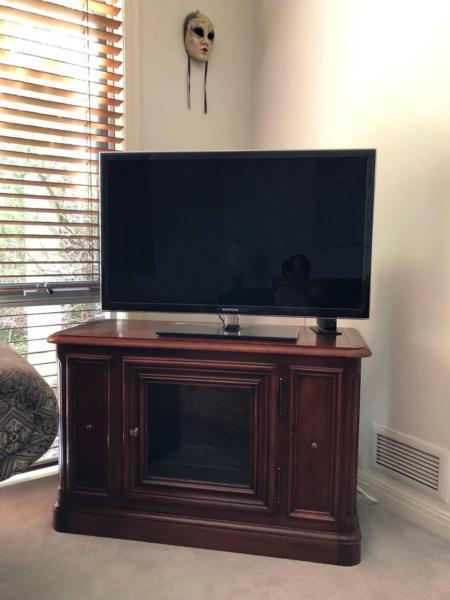 Handmade wooden TV Cabinet - Excellent condition!