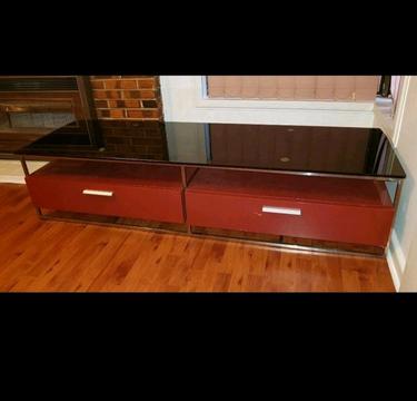 TV entertainment unit from Hearvy Norman