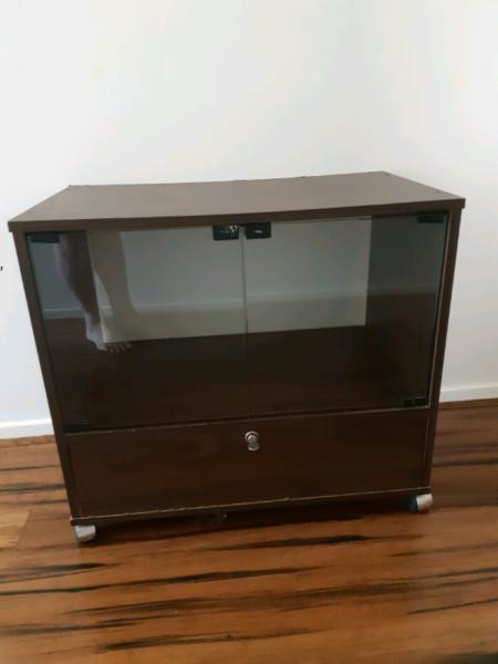 TV cabinet with 2 glass doors