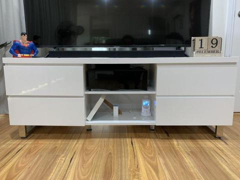 Entertainment unit and Coffee table for sale