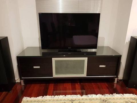 Entertainment TV unit with Glass top