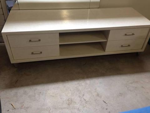 TV Cabinet - great condition, great quality (1800x600x515)