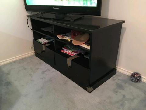 Tv, tv unit and coffee table