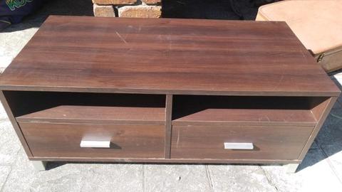 Low set TV stand