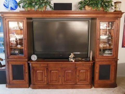 Wooden TV entertainment unit in excellent condition