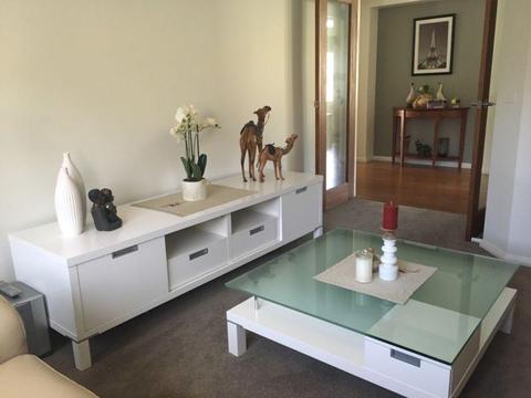 Wanted: Coffee table and TV unit matching pair