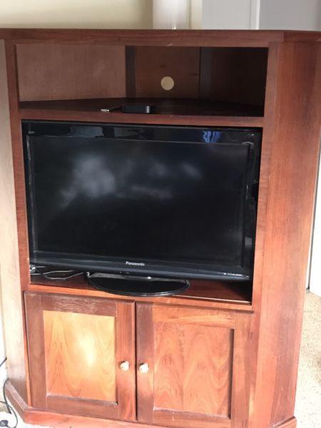 Wooden tv corner unit