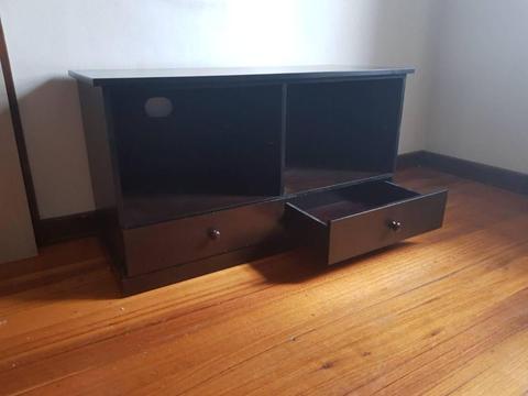Entertainment/ telivison unit with drawers